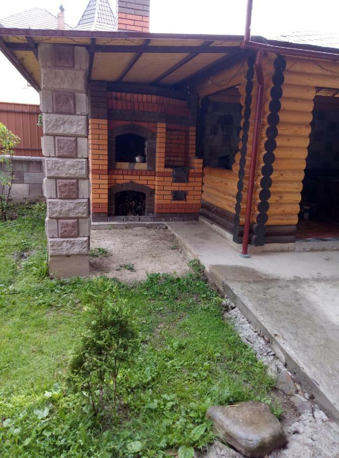 Zatushok Pid Goroyu Villa Verhovina Kültér fotó